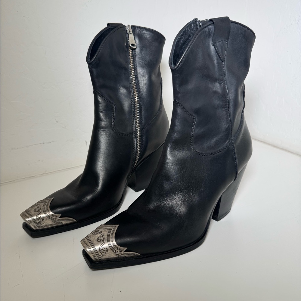 Free people Vero Cuoio Black Leather Western Boots